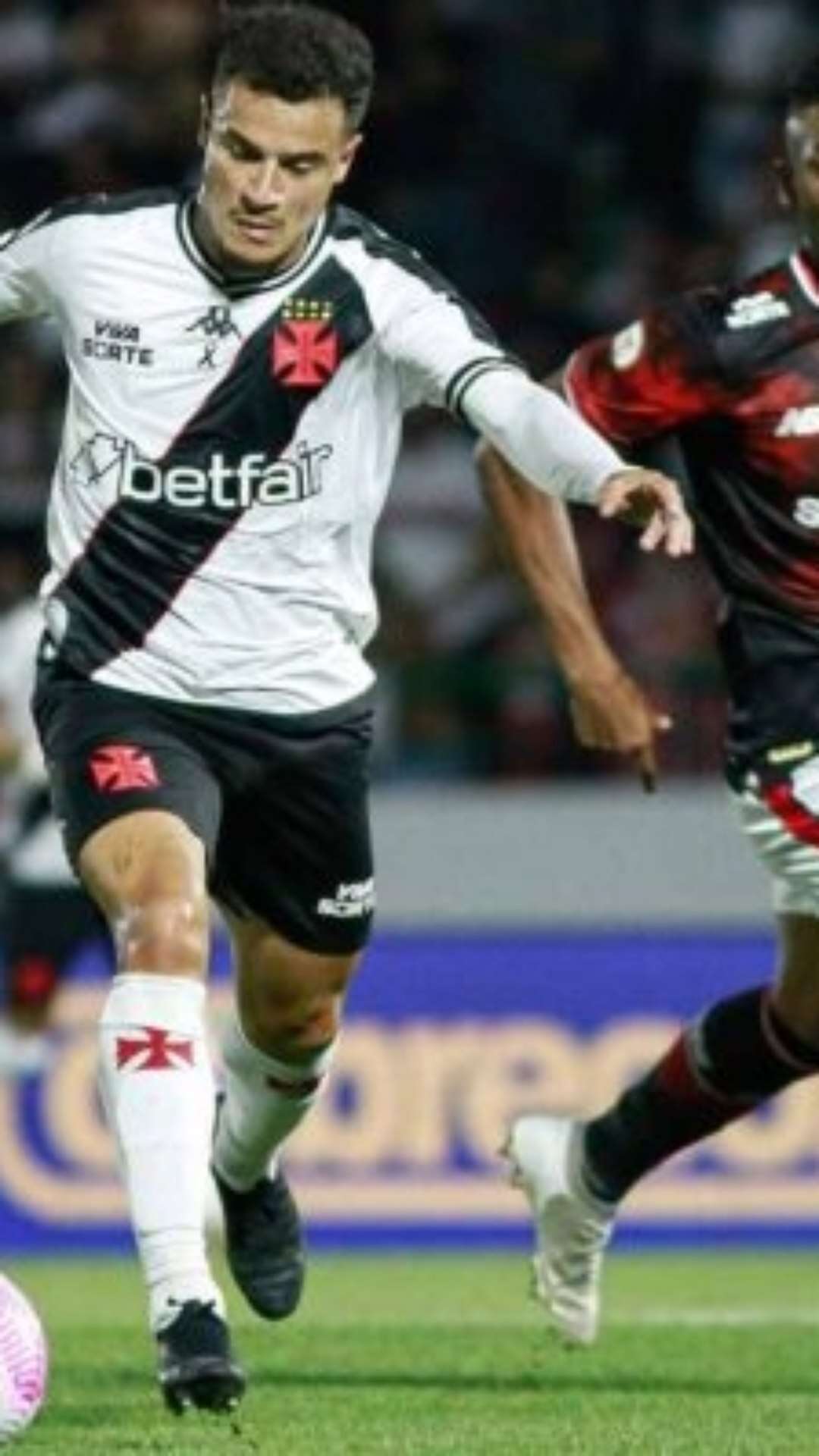 Sob o comando de Paiva, Vasco sofre pela primeira vez três gols na mesma partida