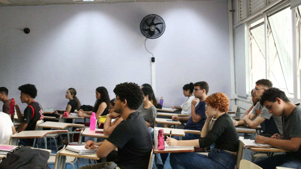 19% dos brasileiros de 15 anos não se sentem seguros para ir à escola
