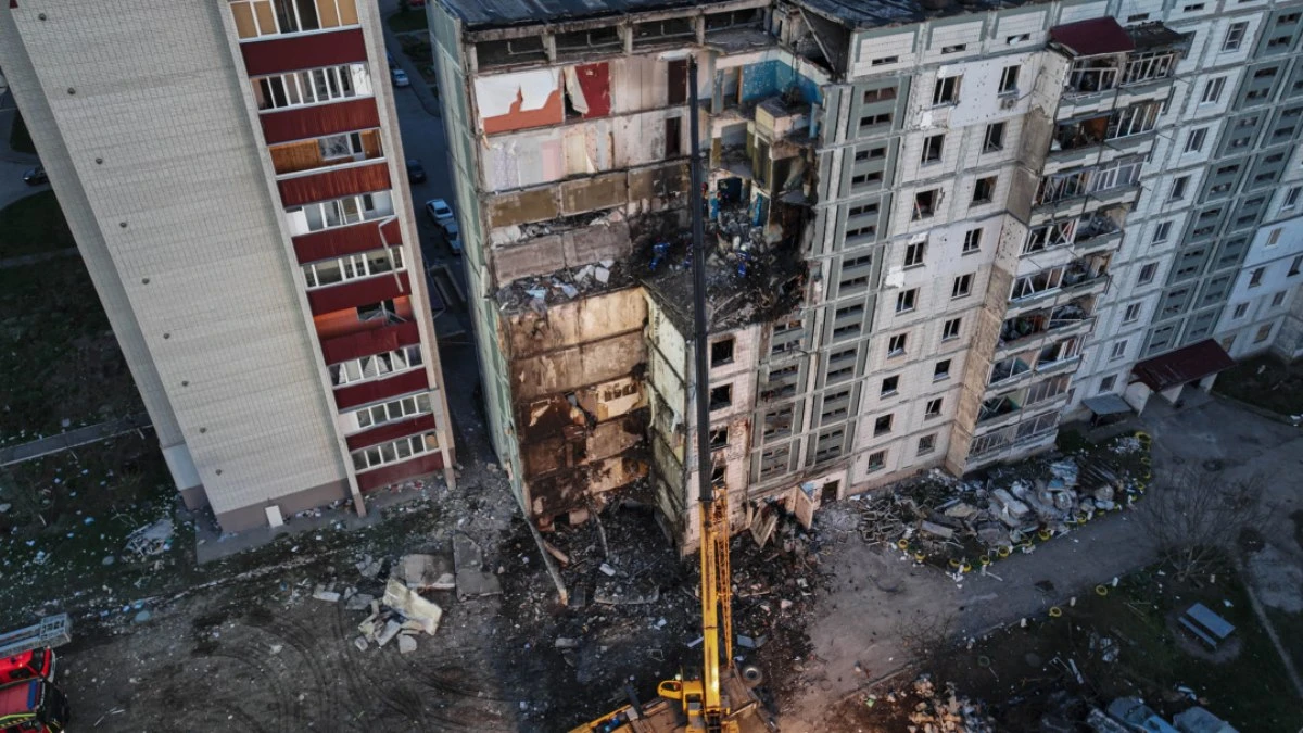 Rússia nega autoria de ataque em Uman; Zelensky lamenta as 23 mortes