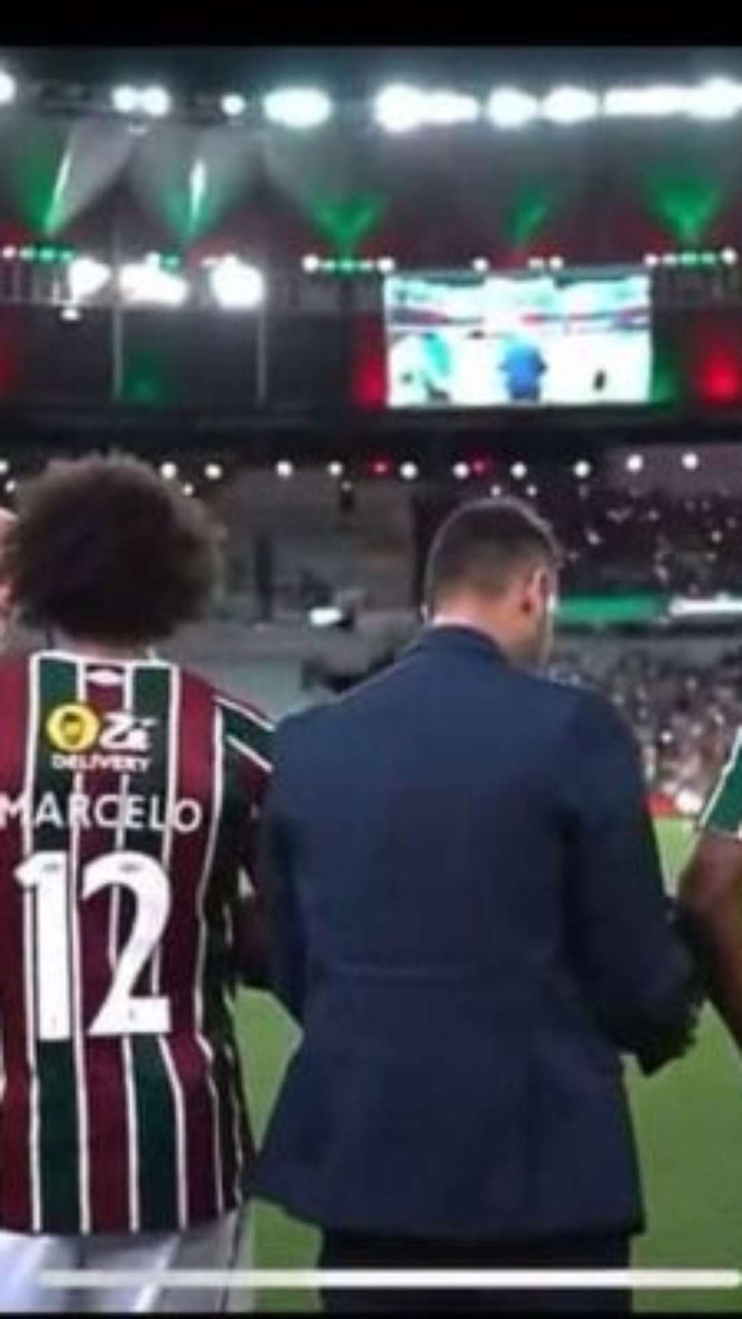 Mano se irrita com Marcelo e muda alteração no empate do Fluminense