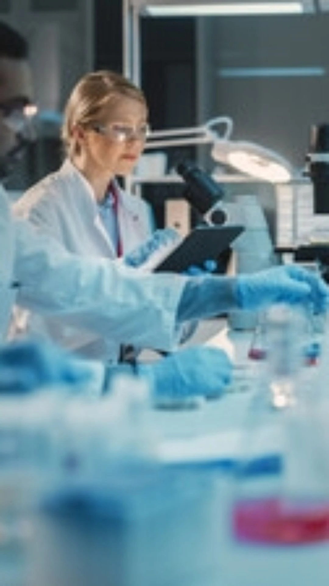 Cryopraxis anuncia novos avanços com células-tronco de sangue de cordão para distúrbios neurológicos e prepara estudo clínico pioneiro