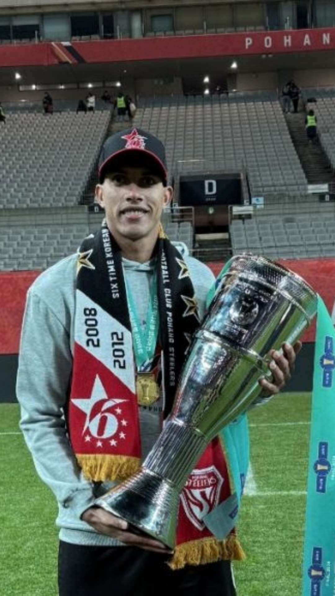 Jorge Teixeira conquista a Copa da Coreia com Pohang Steelers e comemora: ‘Muito marcante para mim’