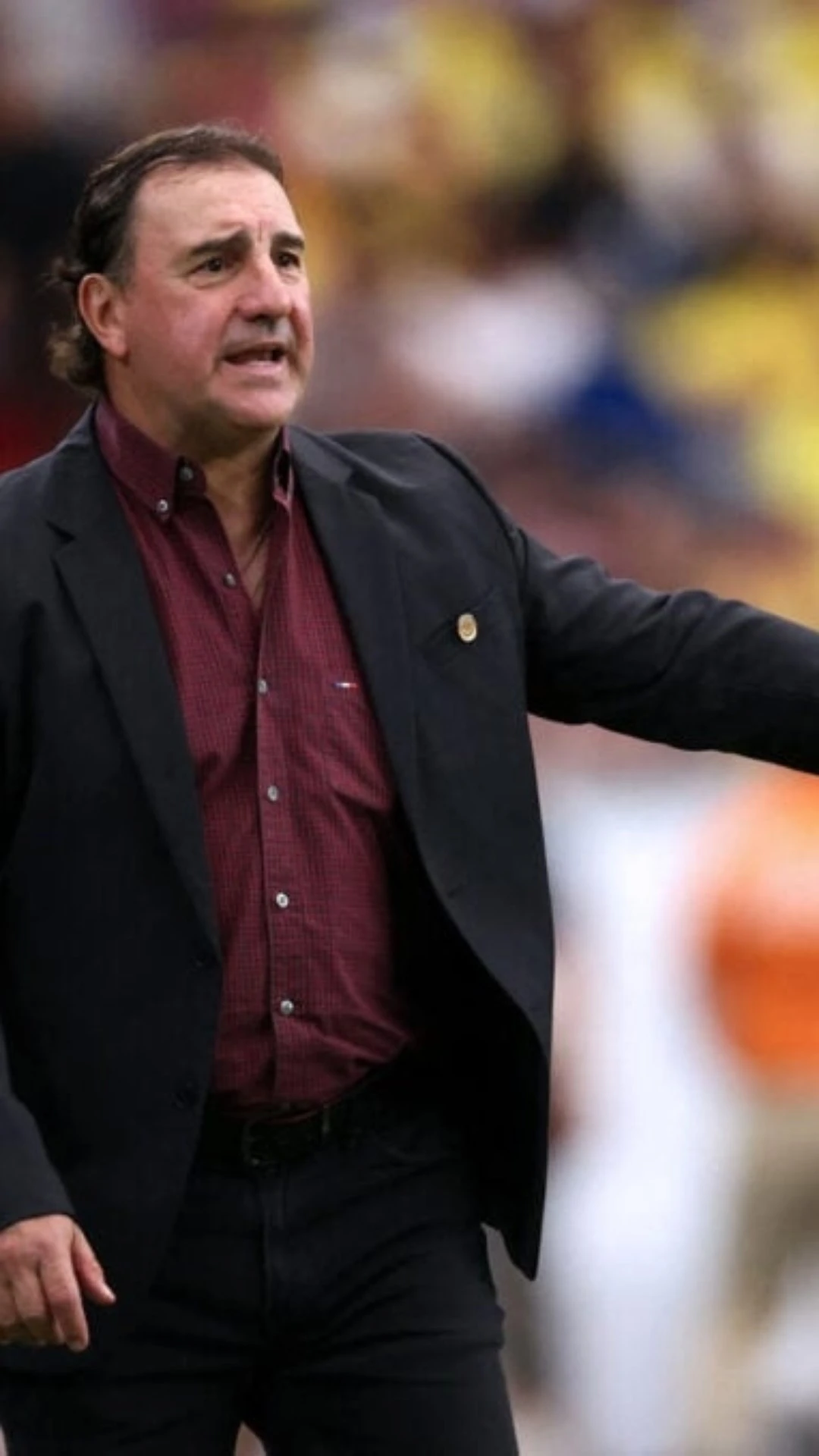 Néstor Lorenzo mostra incômodo com intervalo estendido na decisão