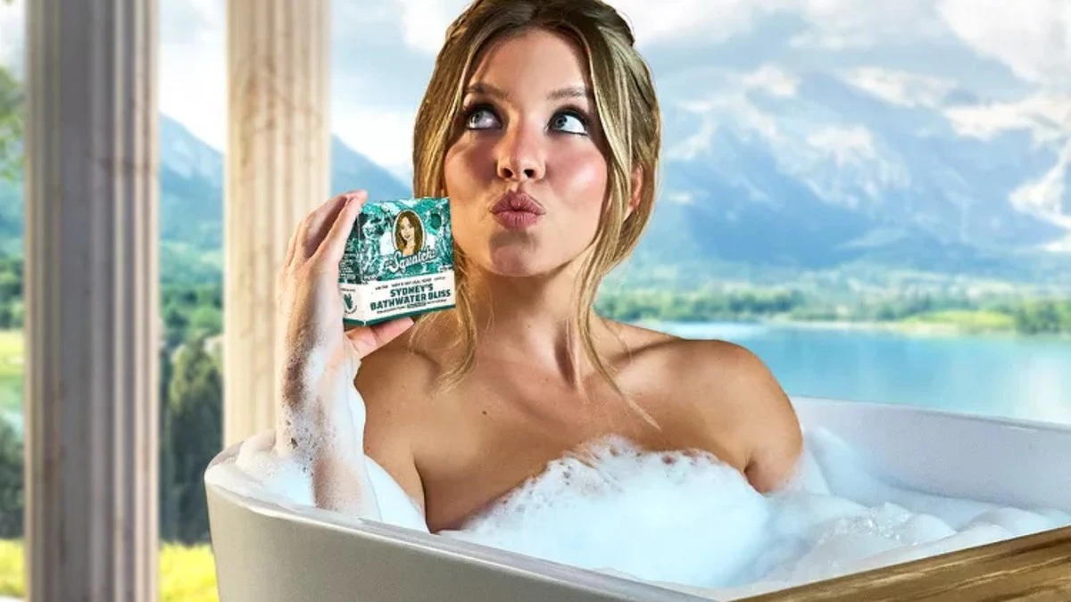 Sydney Sweeney lança sabonete com água usada no próprio banho