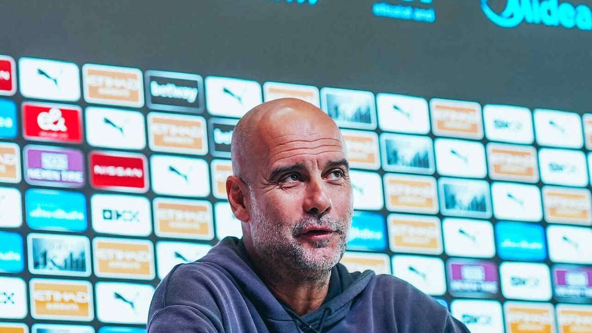 Nem Pelé, nem Maradona! Pep Guardiola surpreende e diz quem é o melhor jogador da história