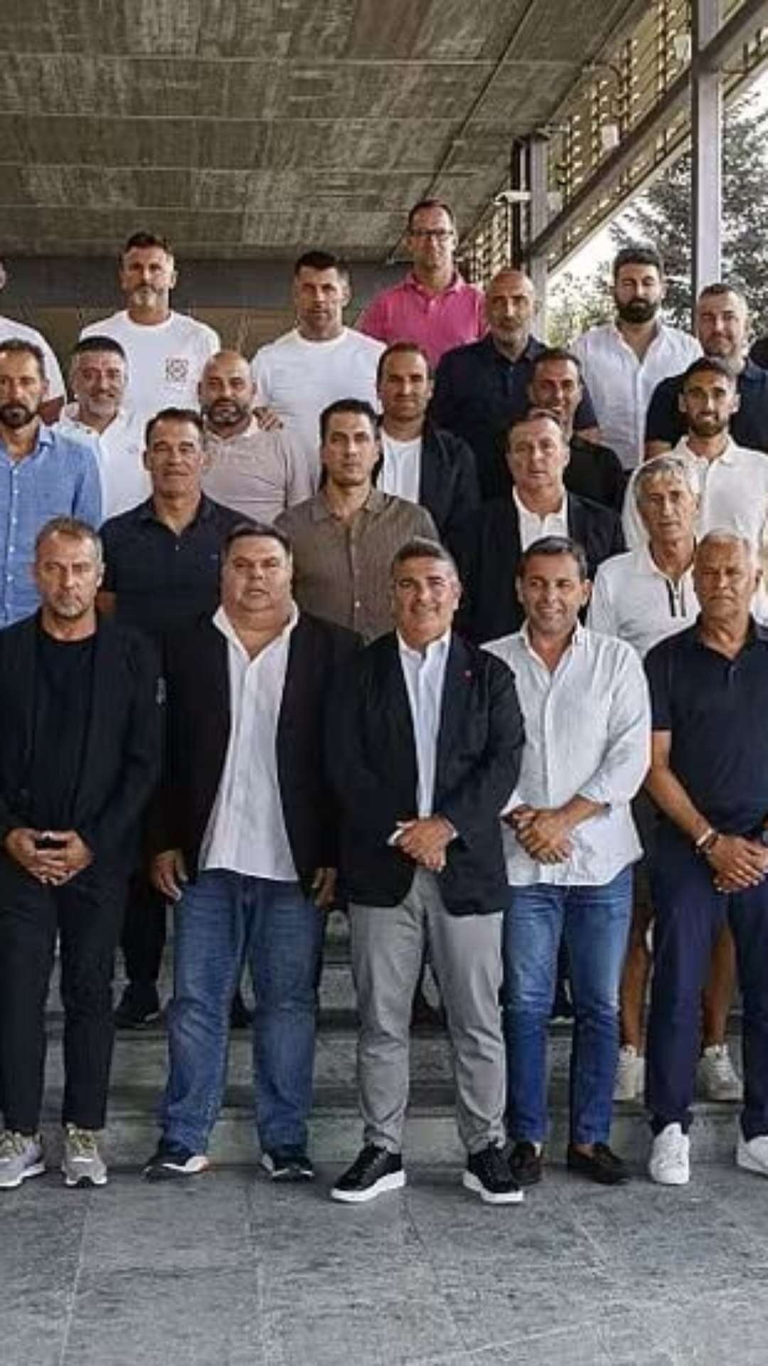 Técnicos das duas primeiras divisões do futebol espanhol ameaçam entrar em greve