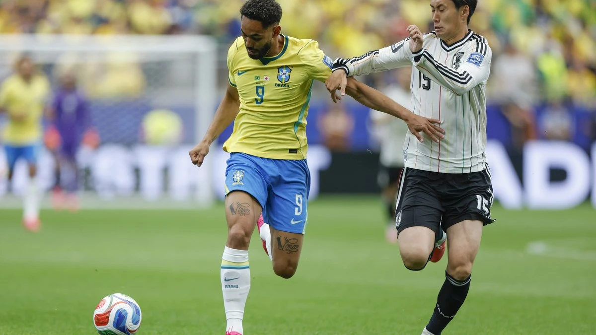 Brasil vira contra o Japão e avança para as oitavas da Copa