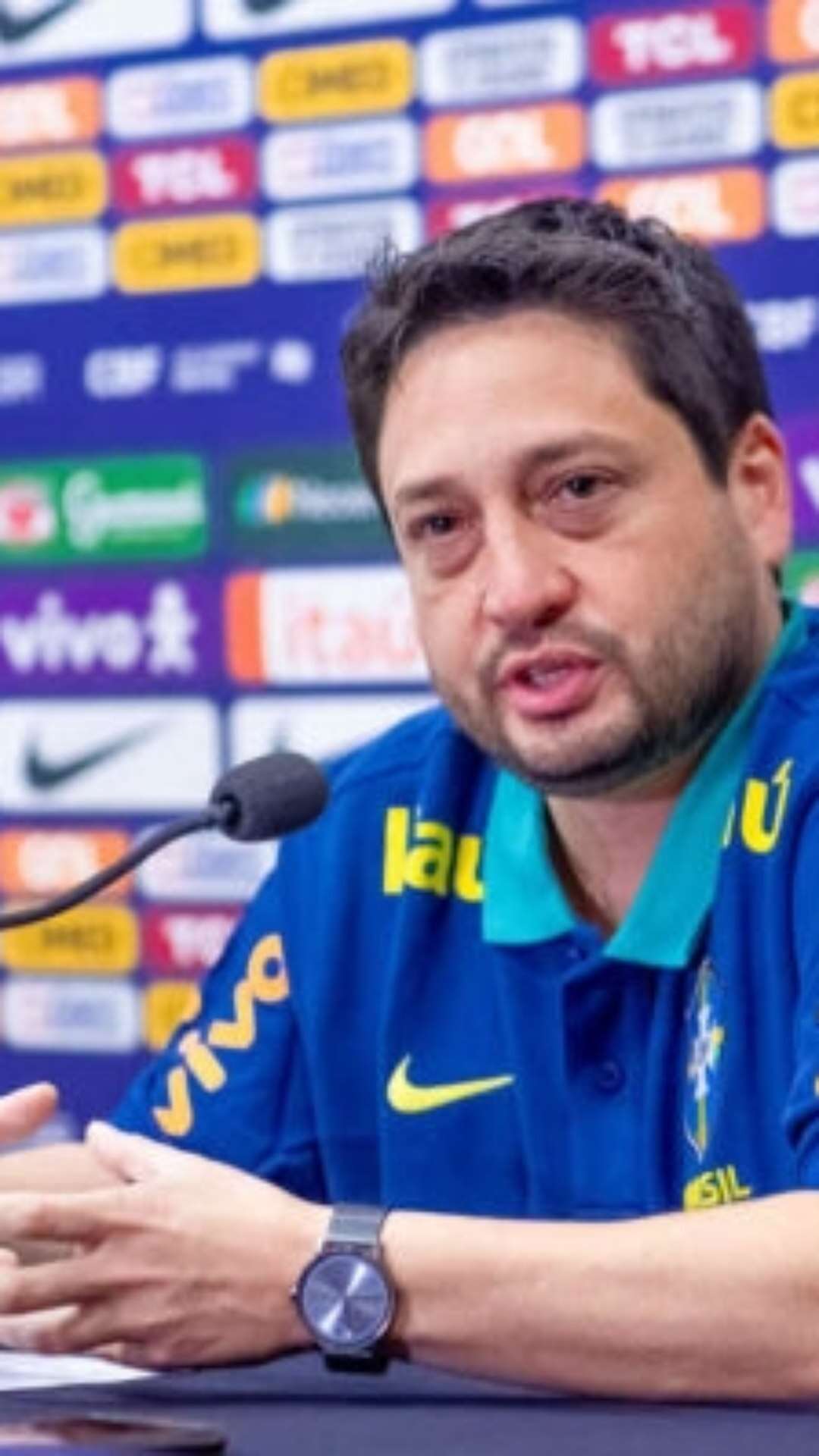 Arthur Elias fala sobre testes e pede apoio dos capixabas à Seleção: ‘Que lote o estádio’