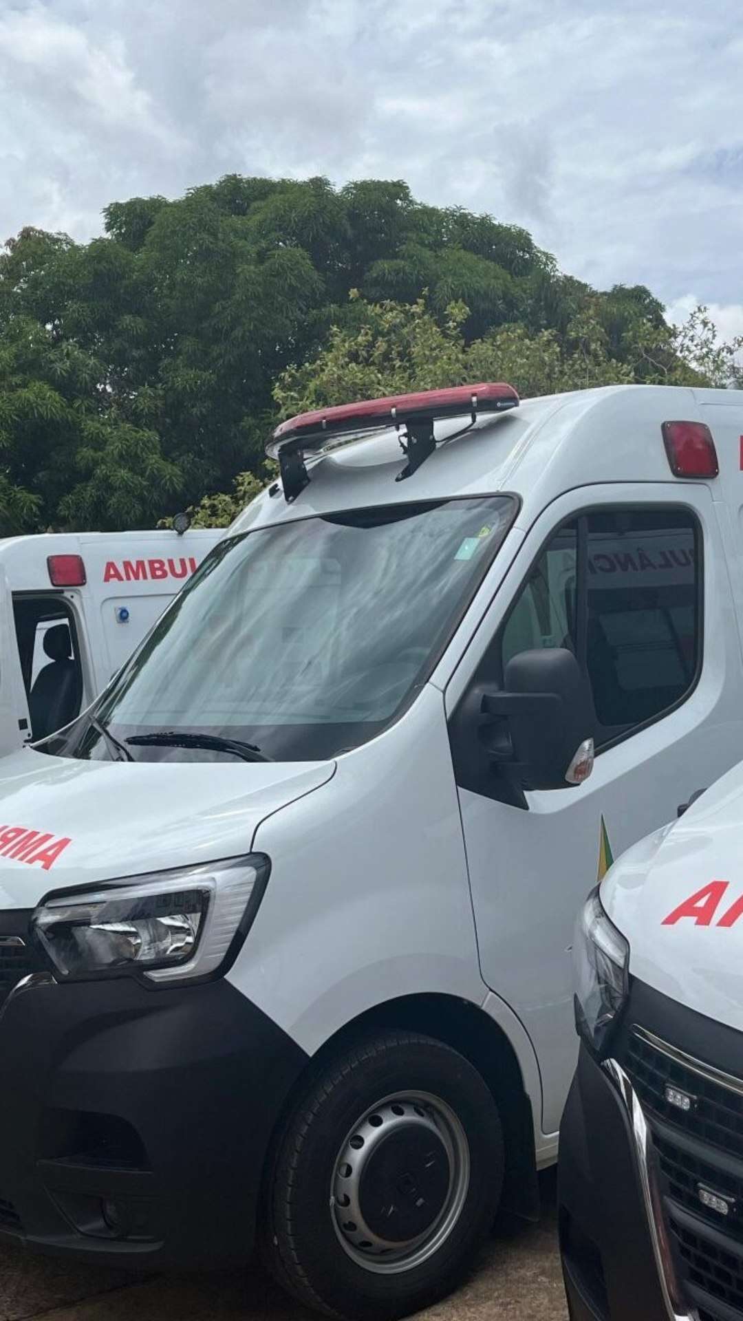 Rede pública ganha mais nove ambulâncias para transporte de pacientes