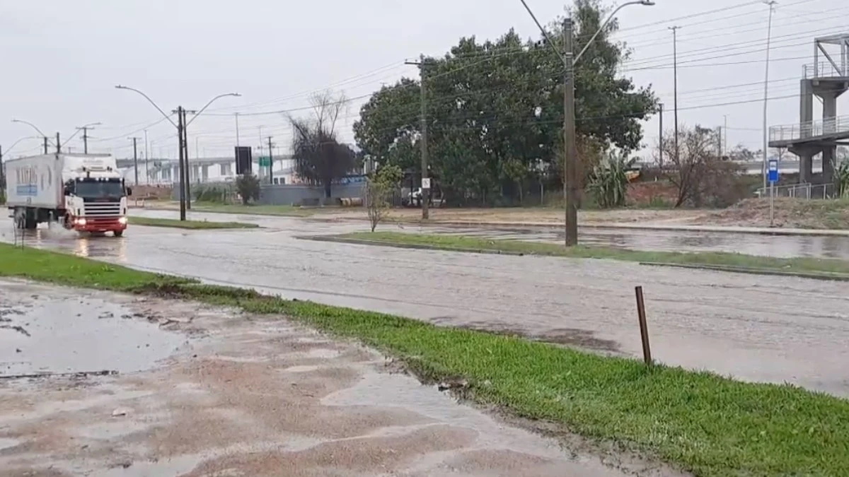 Ciclone no RS: Defesa Civil alerta municípios para risco de inundações