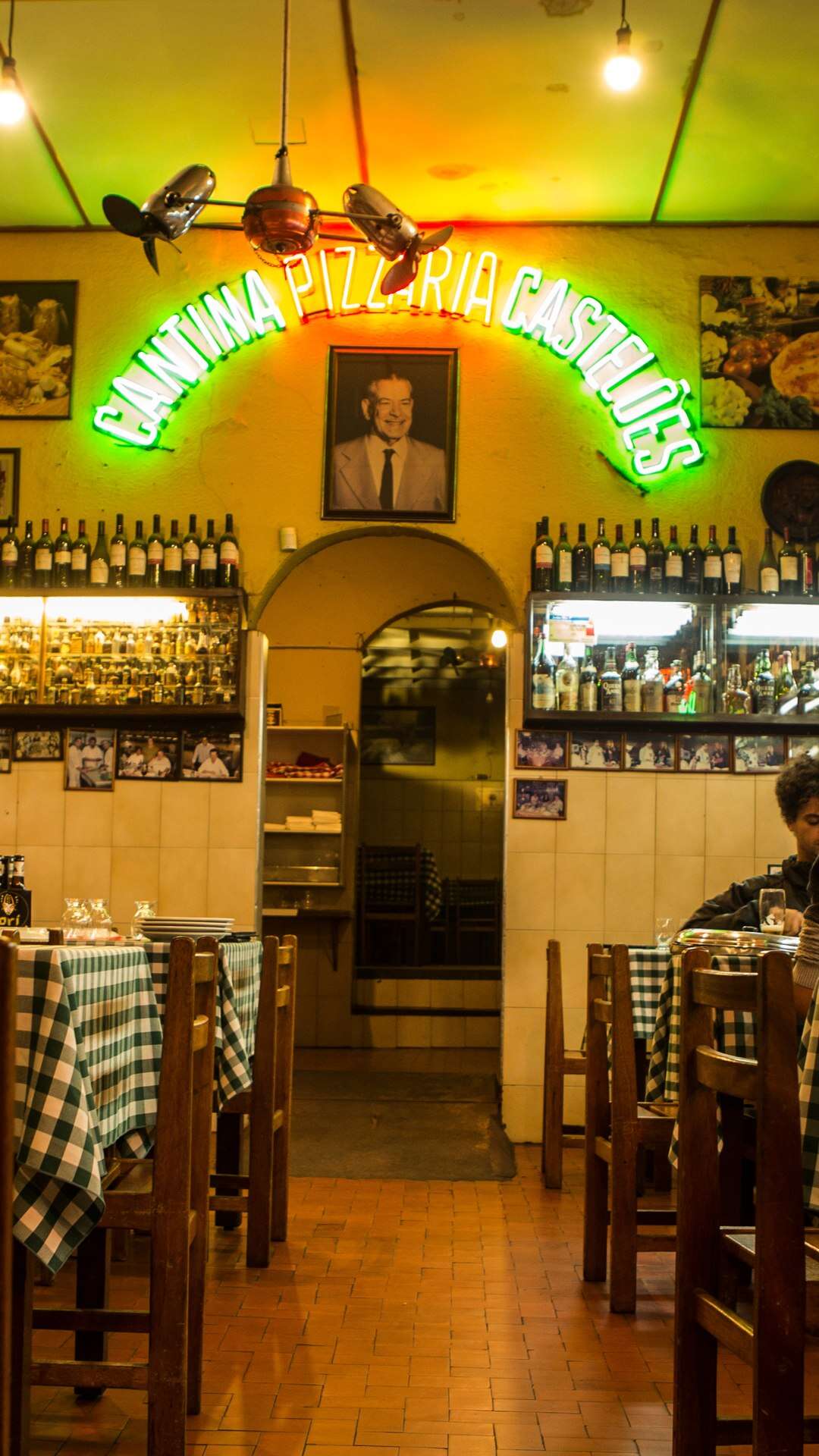 Castelões: a saborosa história da mais longeva pizzaria paulistana