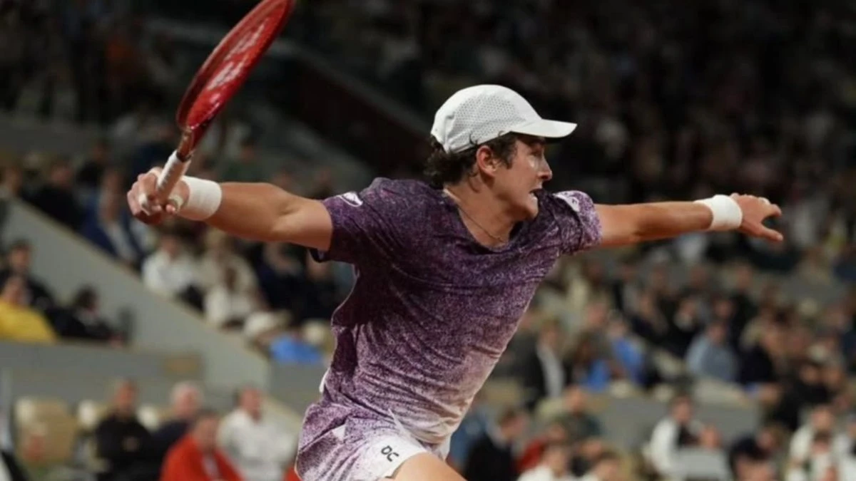 João Fonseca x Mensik: onde assistir as quartas de Roland Garros