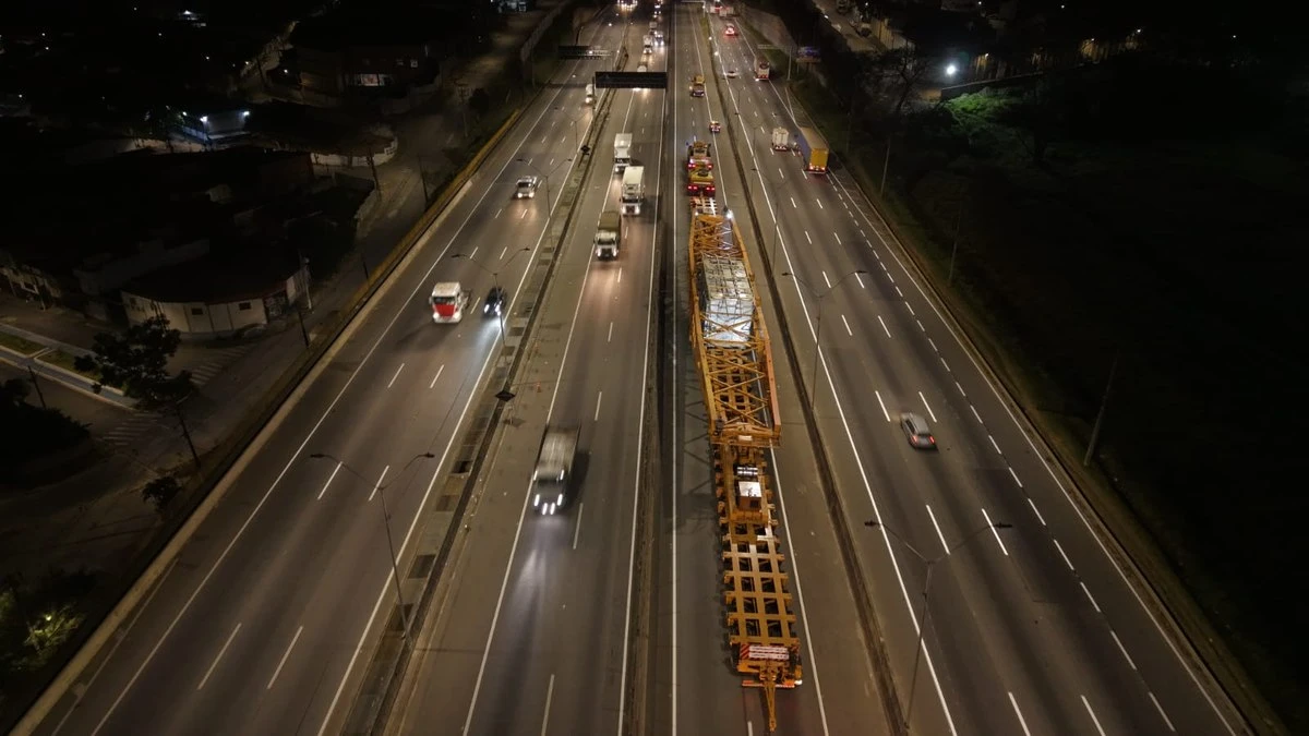 Dutra pode ter lentidão para transporte de carga pesada hoje (8)