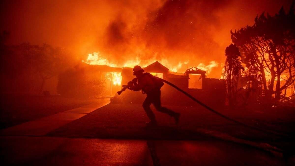 Por que a Califórnia está em chamas? Especialistas explicam e citam consequências