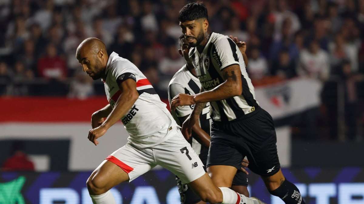 Comentarista da ESPN, Silas analisa São Paulo na
Libertadores: 'Tem chance de ir à final'