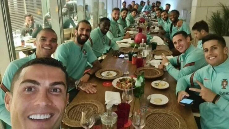 Imunologista critica comportamento de Cristiano Ronaldo diante da pandemia