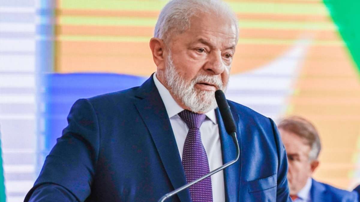 Lula sanciona lei que taxa super-ricos e aplicações no exterior