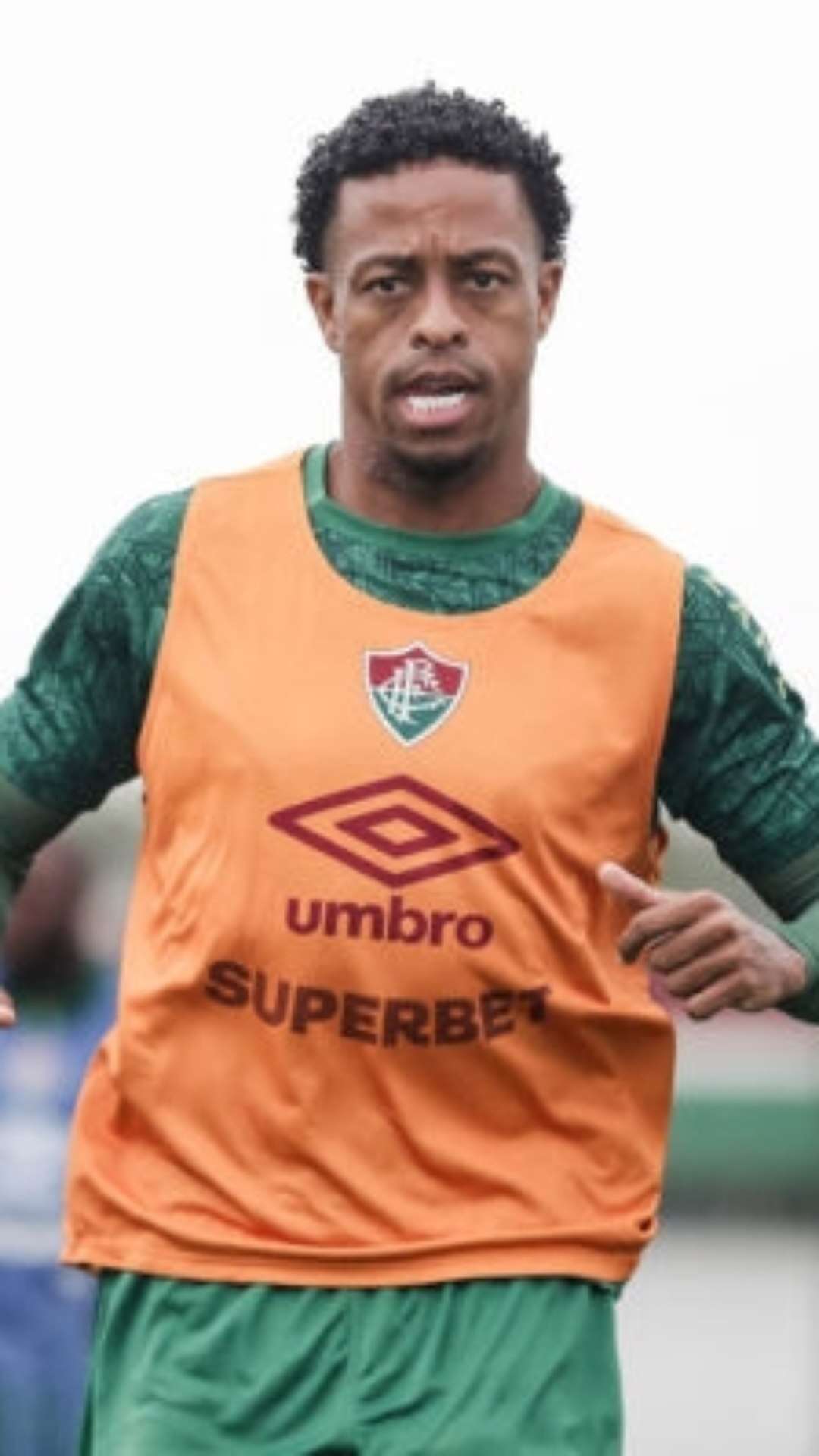 Mano, do Fluminense, ganha duas opções para duelo decisivo com o Athletico