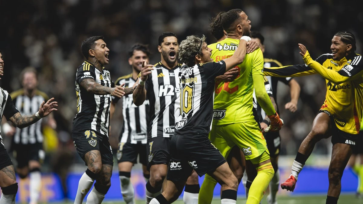 Algoz do Fla, Everson chega a 17 pênaltis defendidos pelo Galo