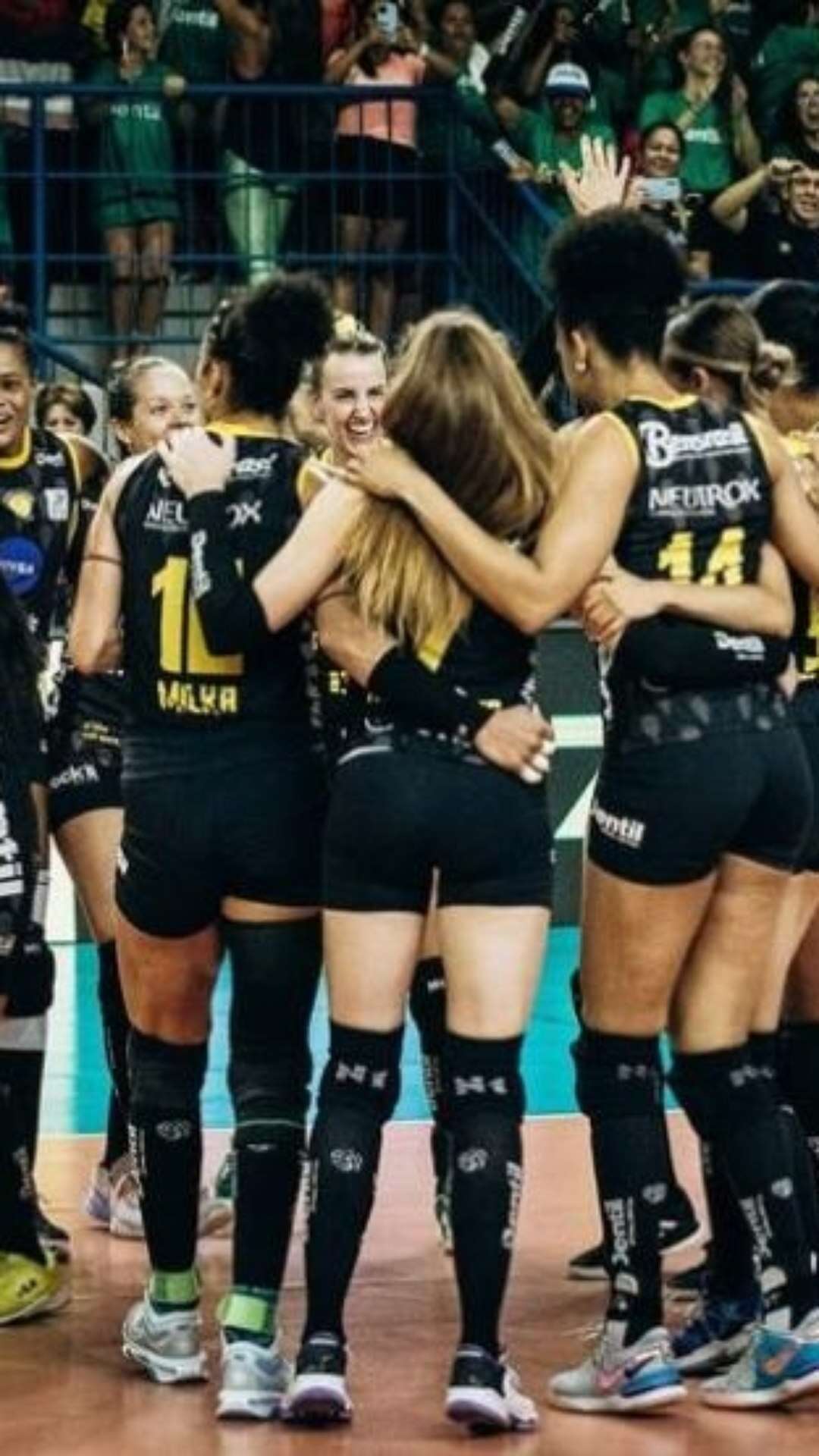 Vôlei: Praia Clube domina clássico mineiro e inicia Superliga com pé direito