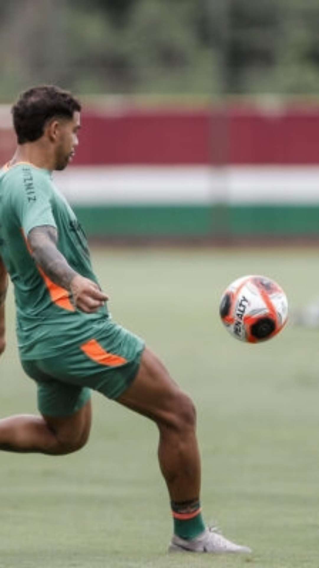 Fluminense e Peñarol aguardam decisão de Terans sobre possível empréstimo