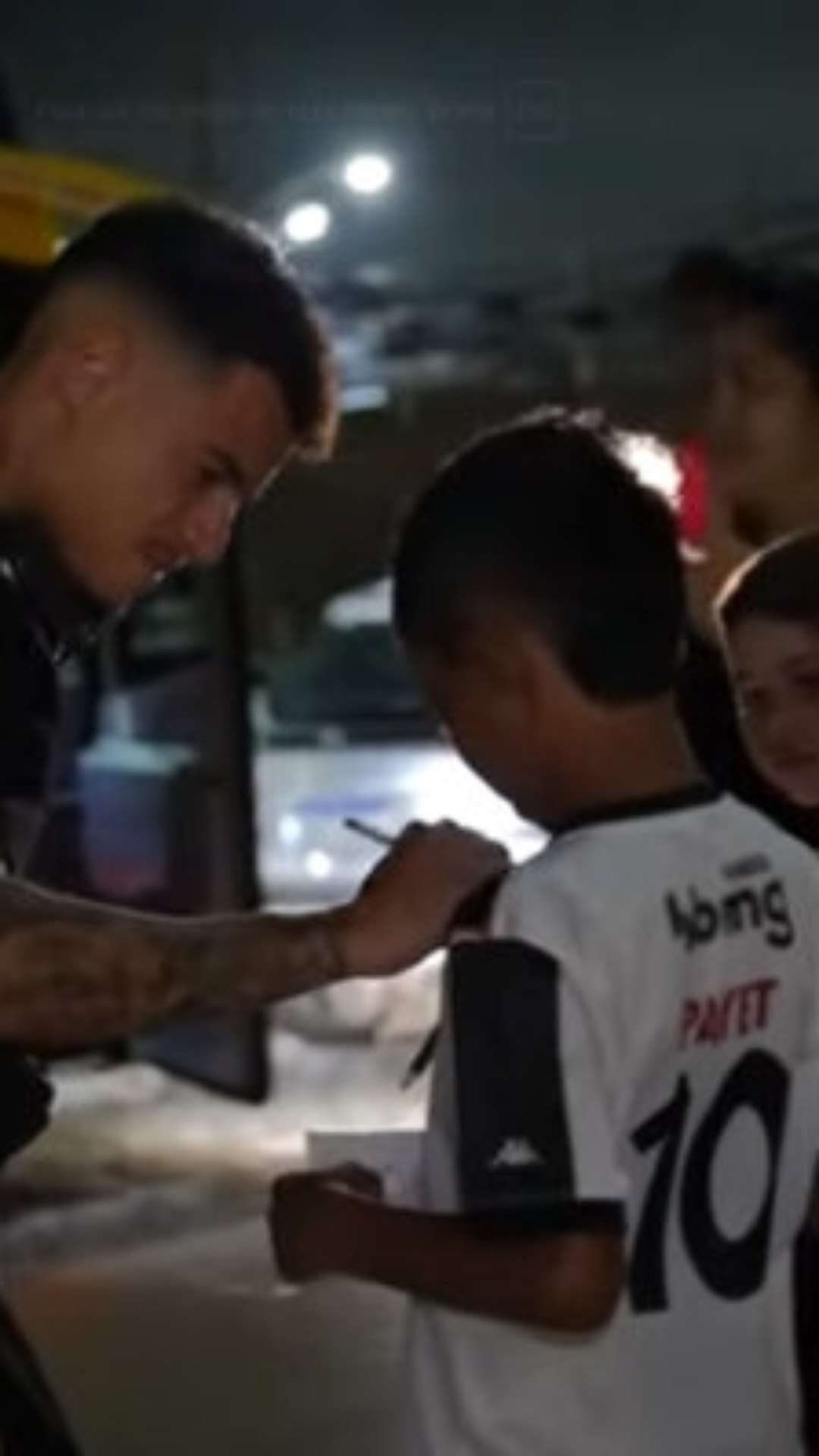 Com Philippe Coutinho, Vasco desembarca na capital cearense para jogo contra o Fortaleza