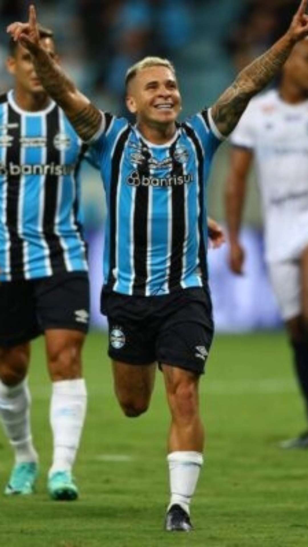 Emprestado ao Grêmio, Soteldo desperta interesse no Cruzeiro