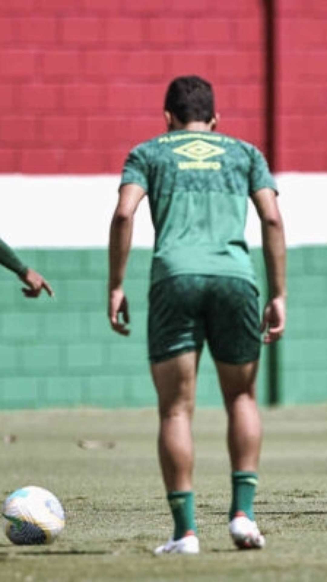 Victor Hugo deve substituir Bernal no Fluminense; a provável escalação