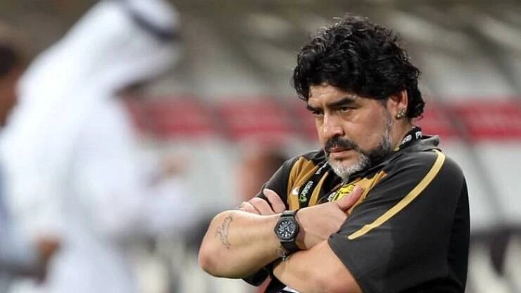 Jornal detalha últimos momentos de Maradona: 