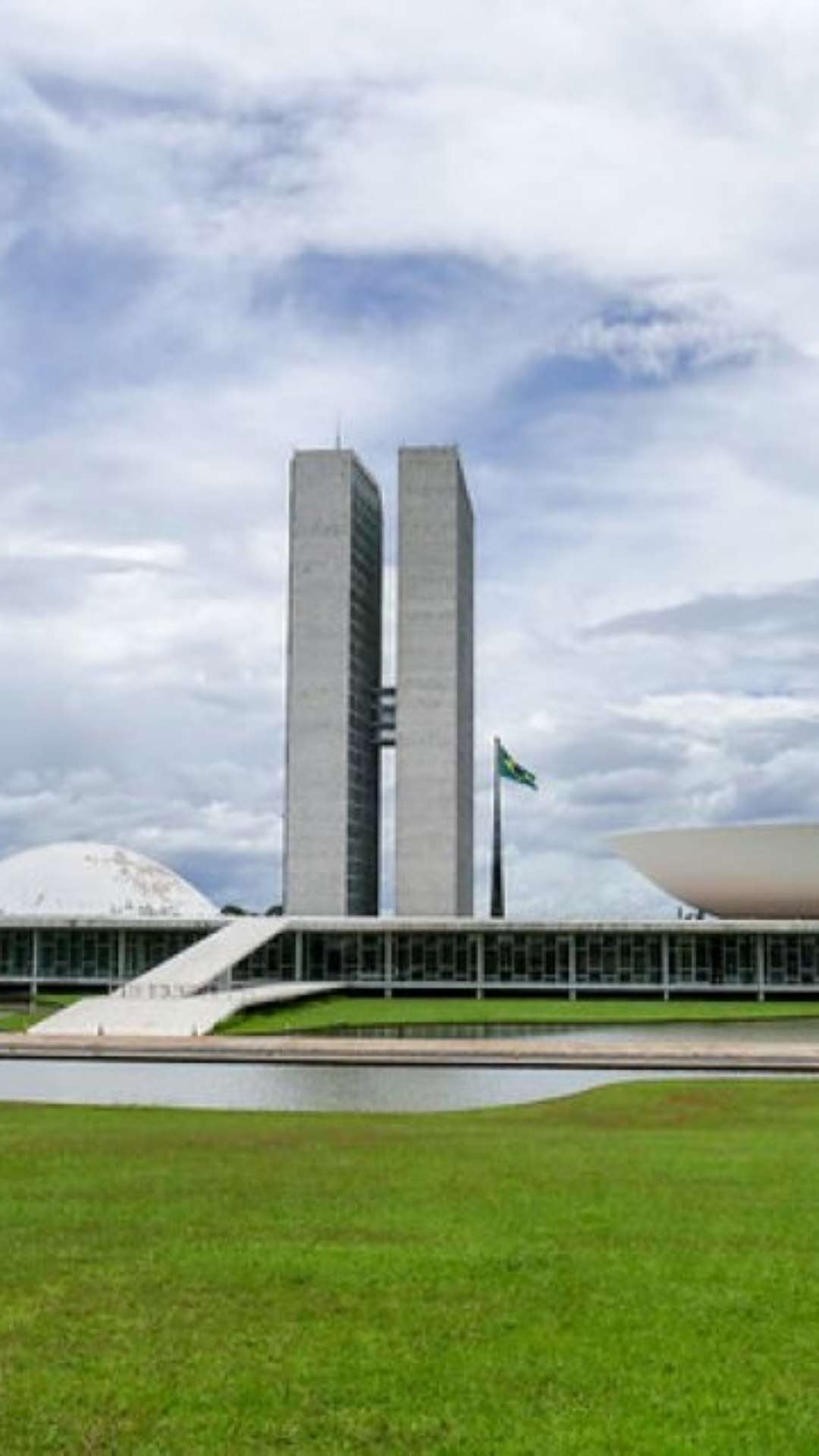 Bancada feminina do Senado cobra justiça por assassinato de cantora trans em MT