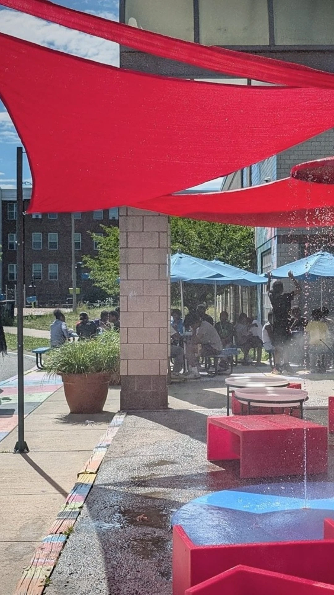 Grandes cidades criam abrigos climáticos contra ondas de calor