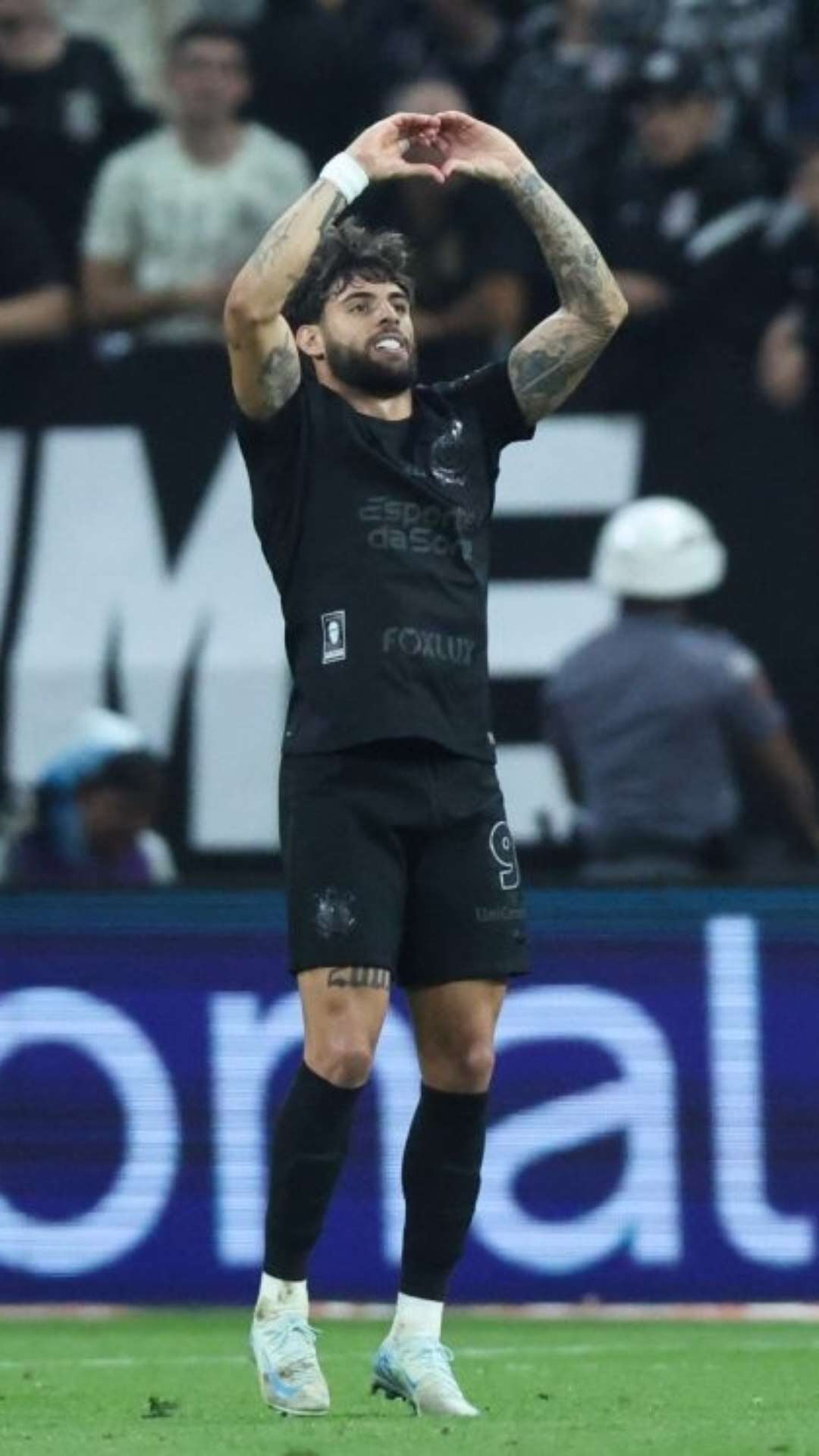 Após a goleada do Corinthians, Yuri Alberto comemora gol e elogia Depay: ‘Fenômeno’