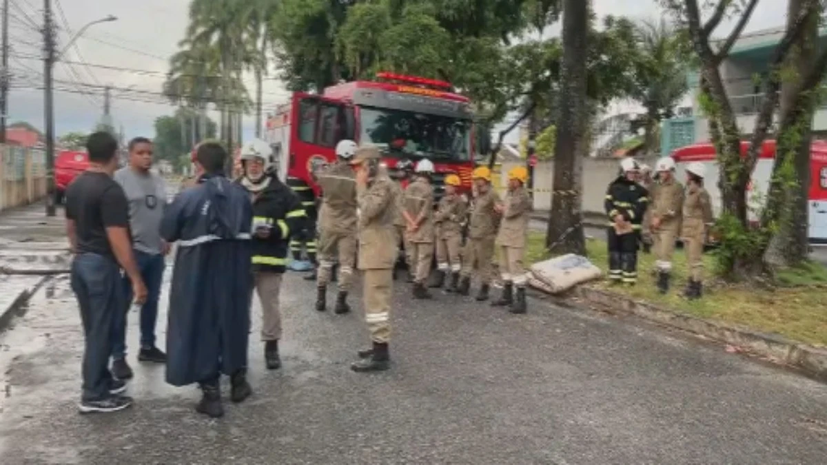Incêndio que destruiu abrigo no Recife foi causado por 'pane elétrica'