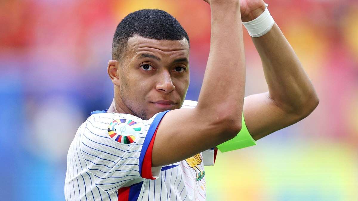 Jornal espanhol critica Mbappé após queda na Euro e o compara a Messi e Cristiano Ronaldo