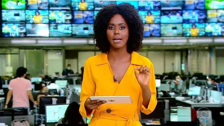 Auxiliar de produção processa Globo e Maju Coutinho; Ele pede R$ 800 mil