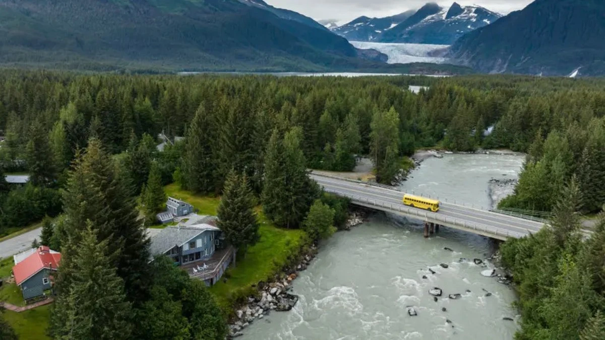 Alasca enfrenta evacuações após ameaça de inundação glacial