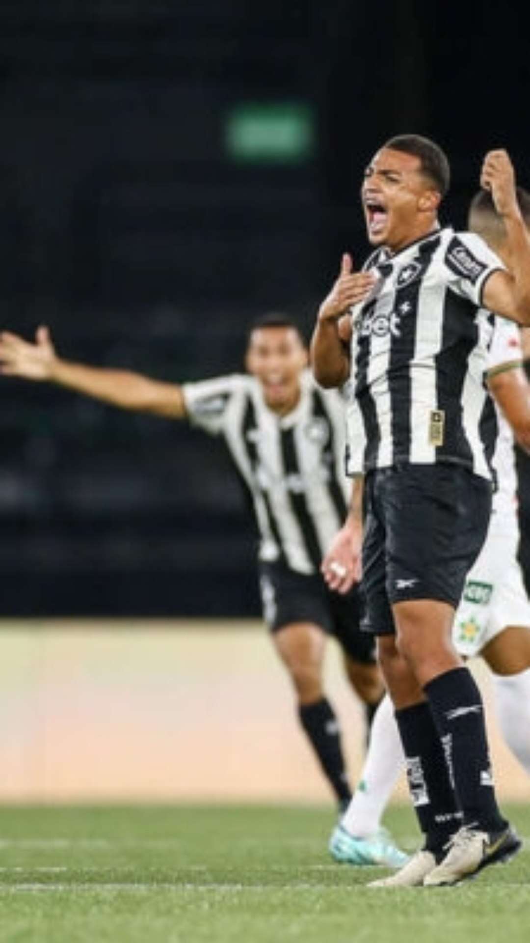 Kayke celebra primeiro gol pelo profissional do Botafogo: ‘Foi maravilhoso’