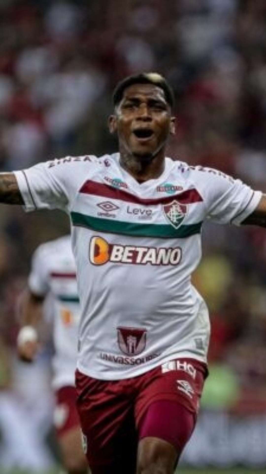 Na reta final de contrato com o Fluminense, Yony González estuda propostas