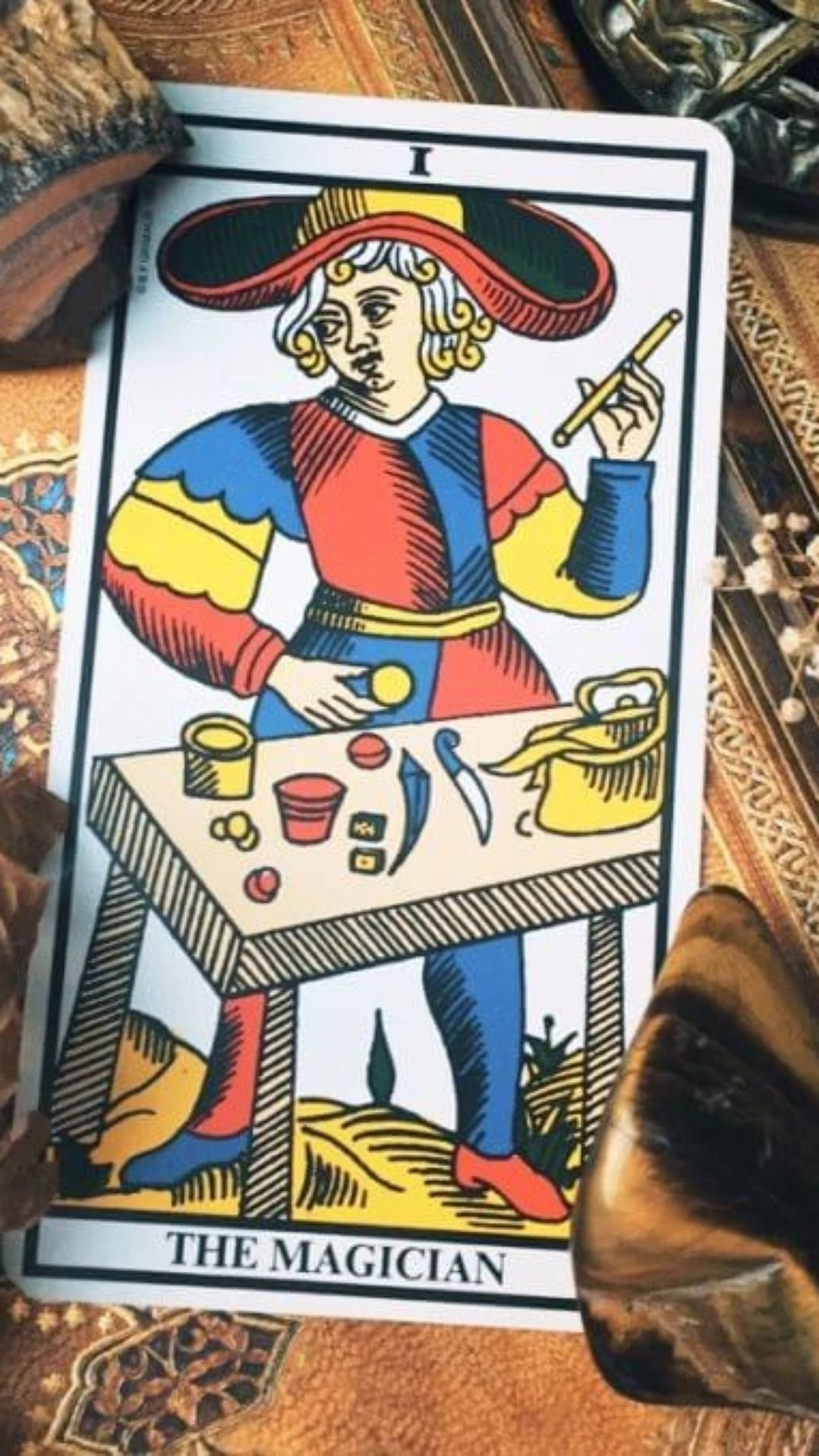 Olho de Tigre e Tarot: como a pedra do Mago traz prosperidade e foco