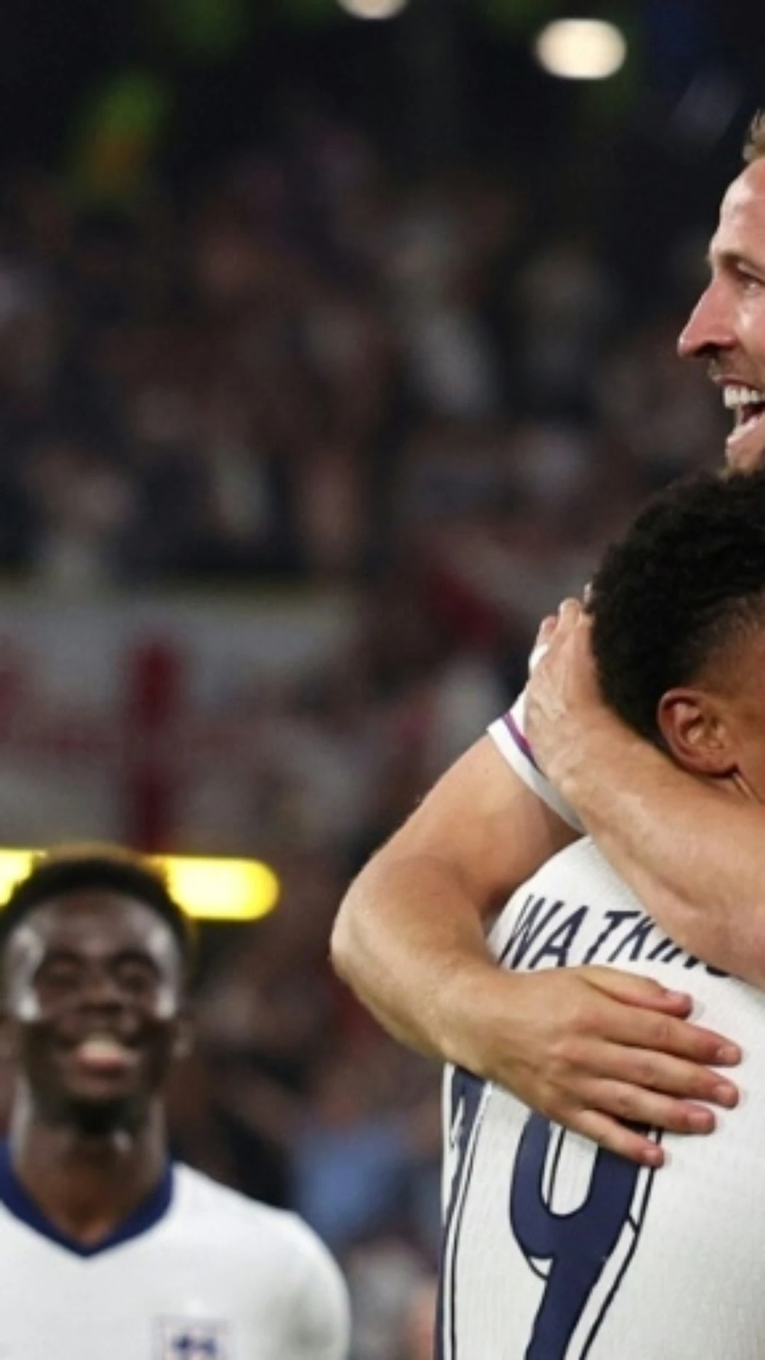 Inglaterra vence Holanda de virada (2-1) e vai enfrentar a Espanha na final da Euro