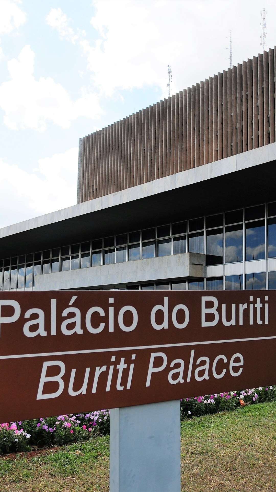 Buriti envia à CLDF projeto para garantir gratificações a servidores do Detran