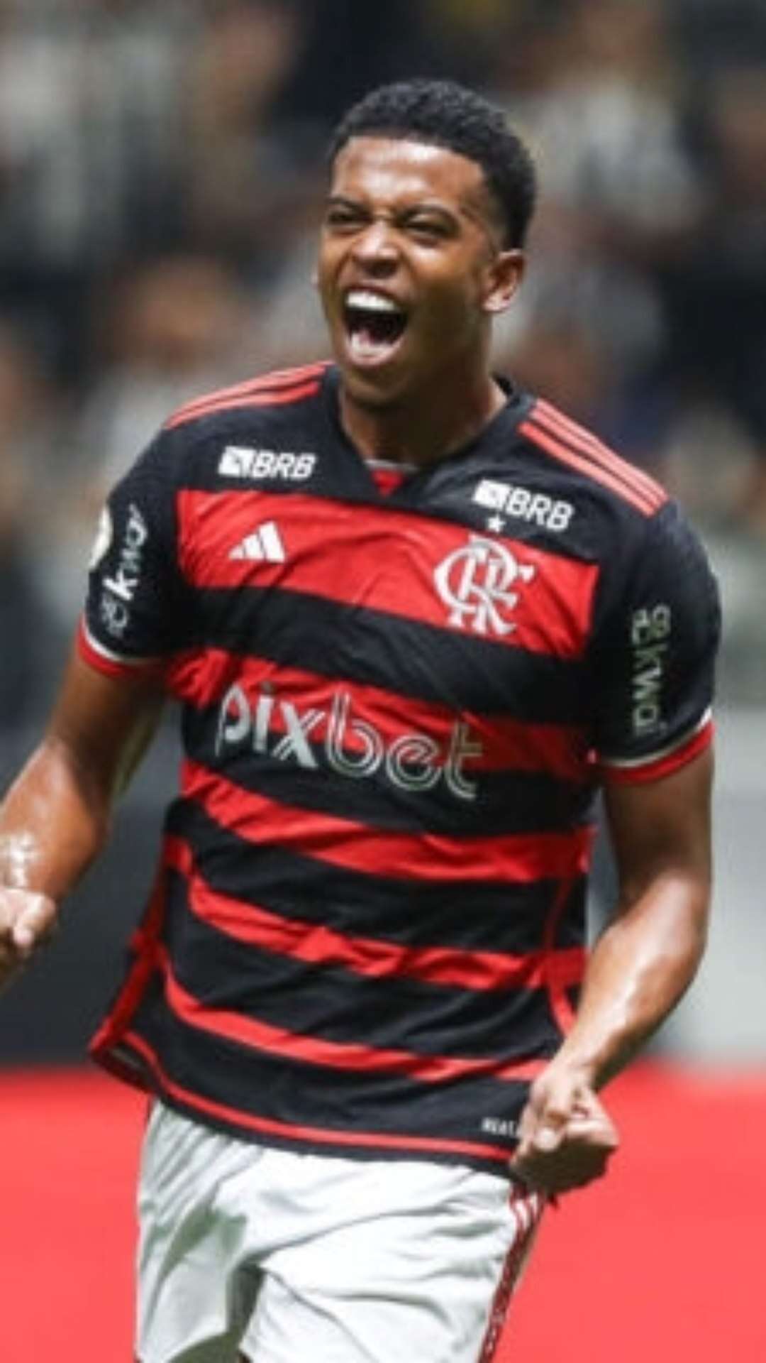 Carlinhos está liberado para estreia do Flamengo pelo Carioca