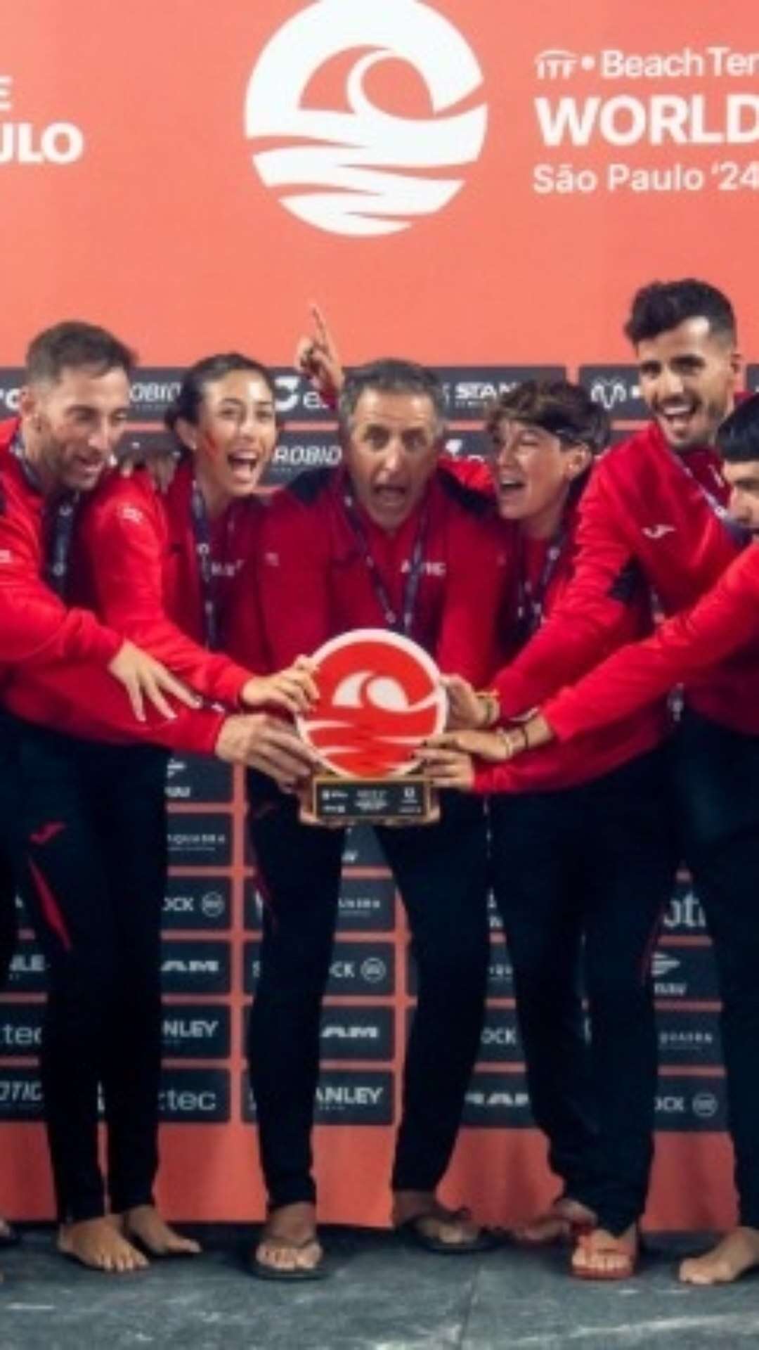 Atletas de Campinas sobem ao pódio da Copa do Mundo de Beach Tennis