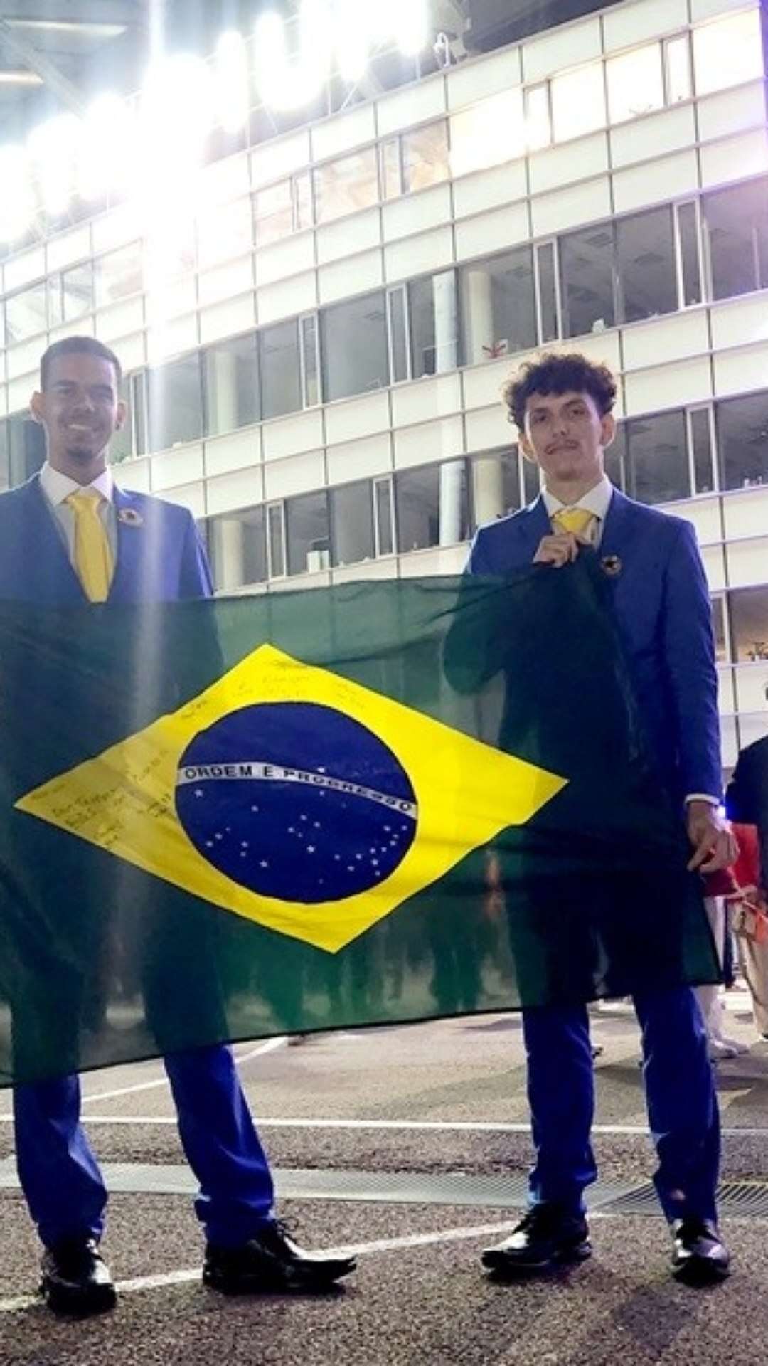 Brasilienses são premiados na WorldSkills 2024, competição de profissões realizada na França