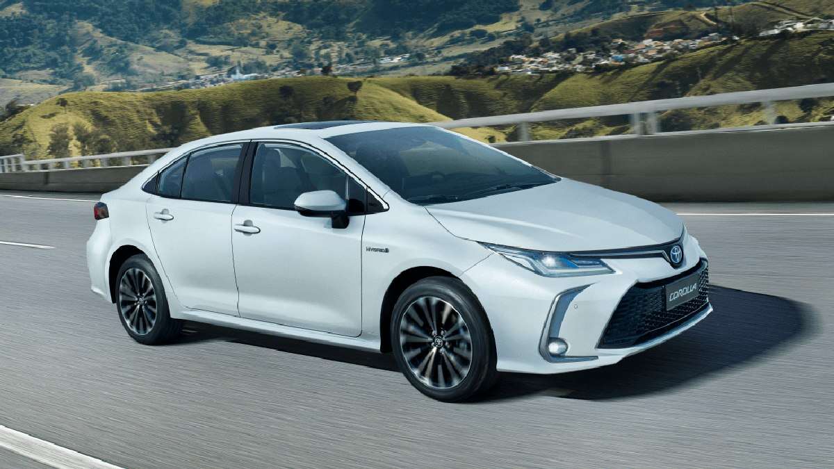 Toyota Corolla 2025: Nova versão chega ao Brasil com novidades e preços reajustados