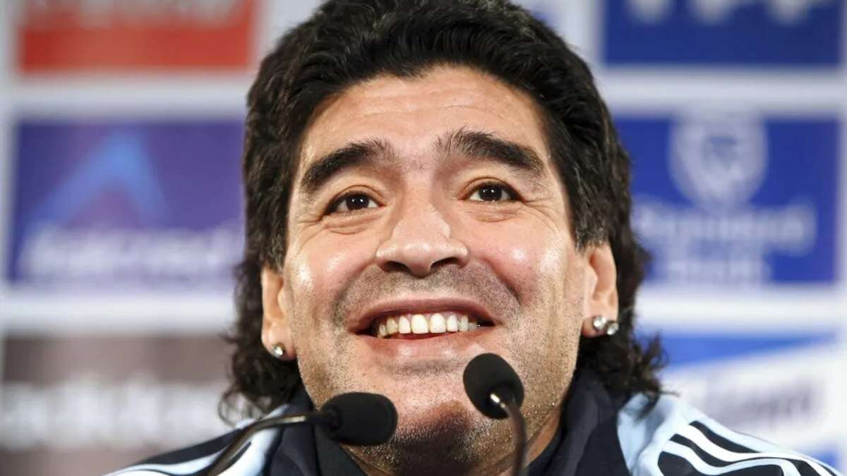 Cabelo de Maradona será leiloado por valor astronômico;
veja cifras