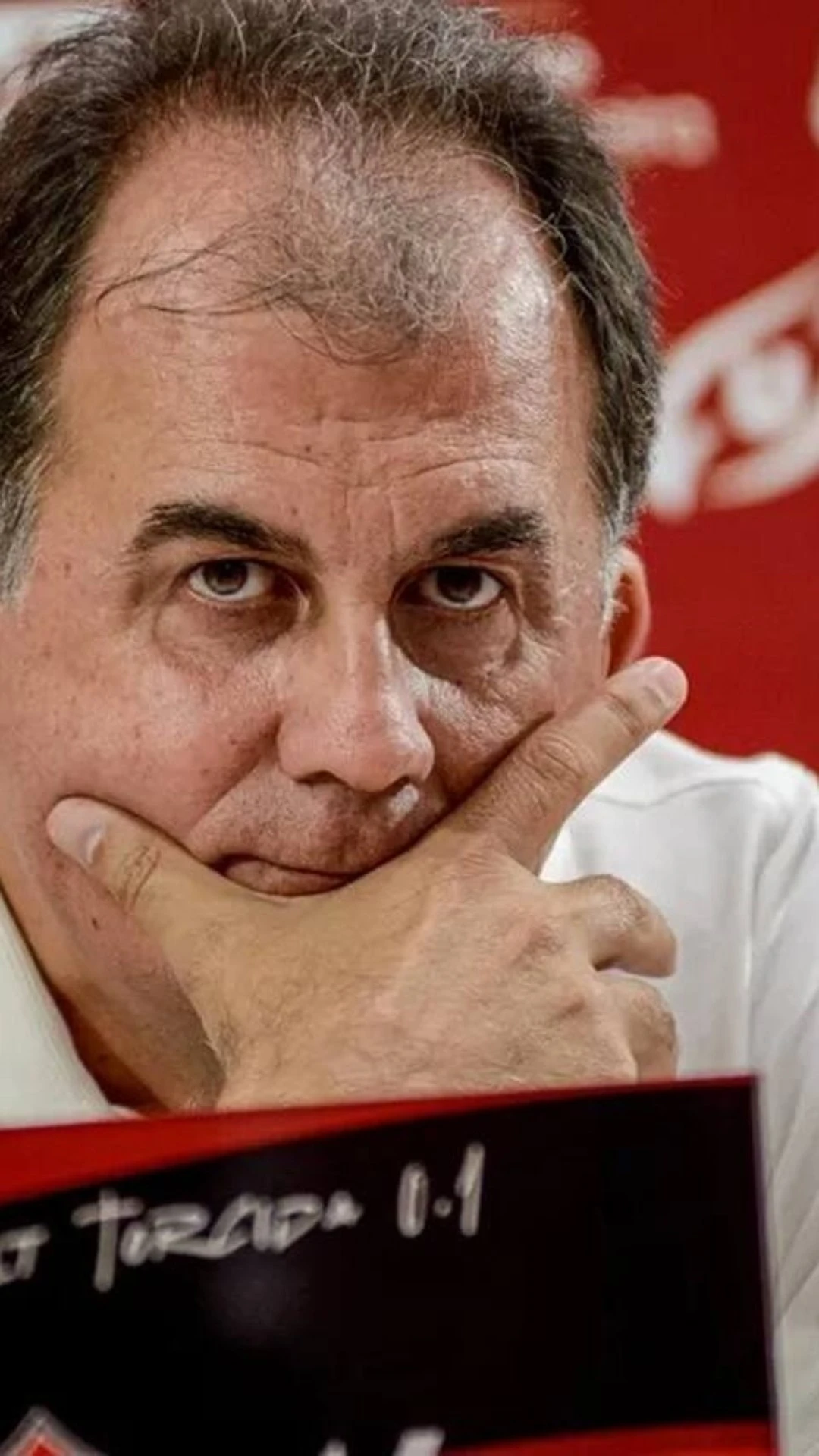 Presidente do Vitória afirma que atletas agredidos estão fora do clube