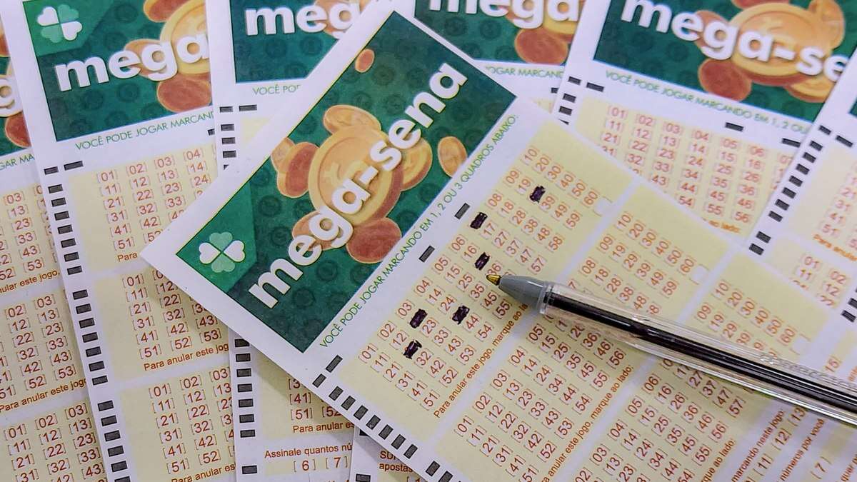 Homem participa de bolão da Mega-Sena e é acordado com a notícia que ganhou R$ 75 milhões