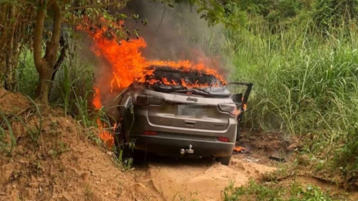 Ex-PM e Rota some ao cobrar dívida; carro é encontrado com 2 corpos carbonizados