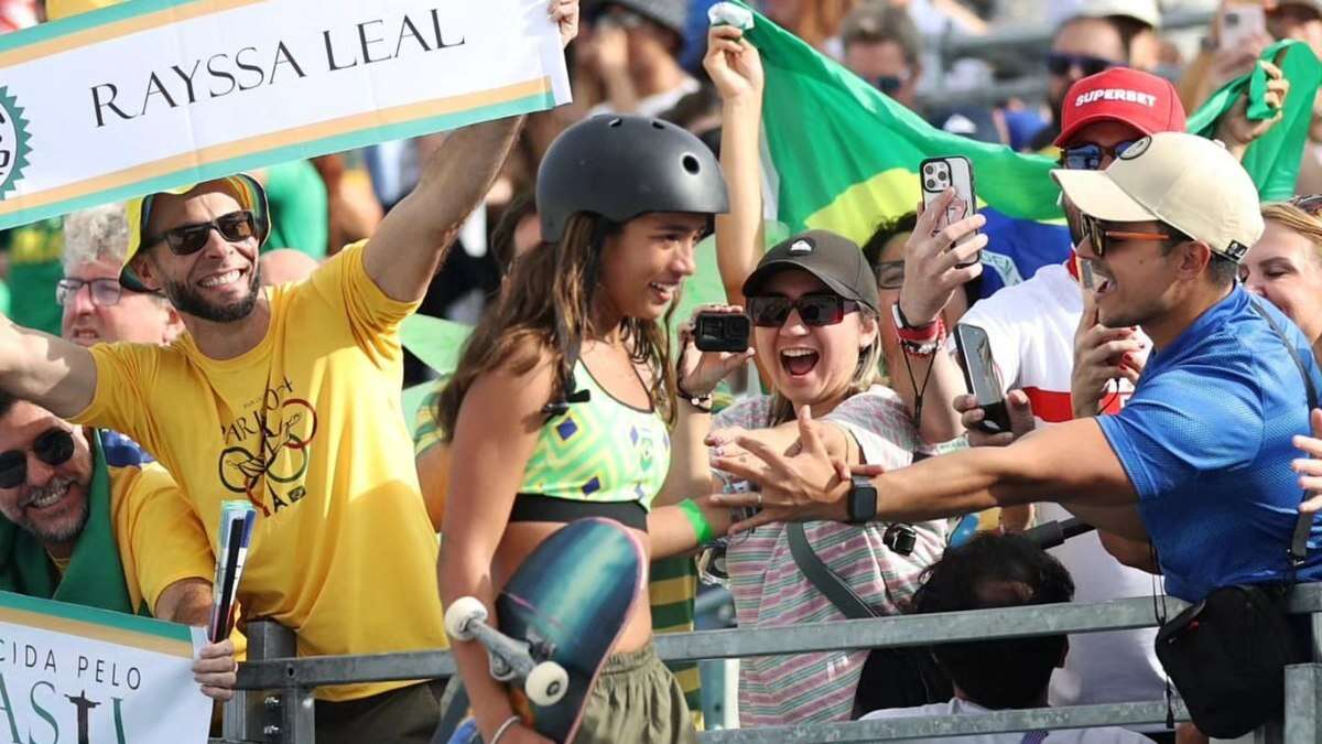 CAMPEÃ! Rayssa
Leal supera sete japonesas e conquista o Mundial de skate street